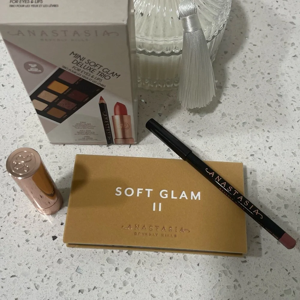 Anastasia Beverly Hills Mini Soft Glam Deluxe Trio